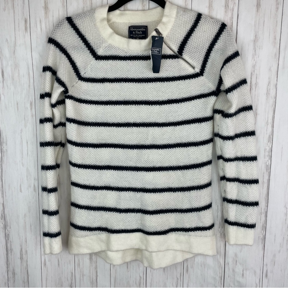 Abercrombie & Fitch NWT black and white striped fuzzy sweater XS